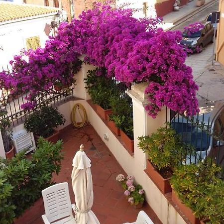 Monolocale In Villa Centrale La Maddalena  Exteriér fotografie
