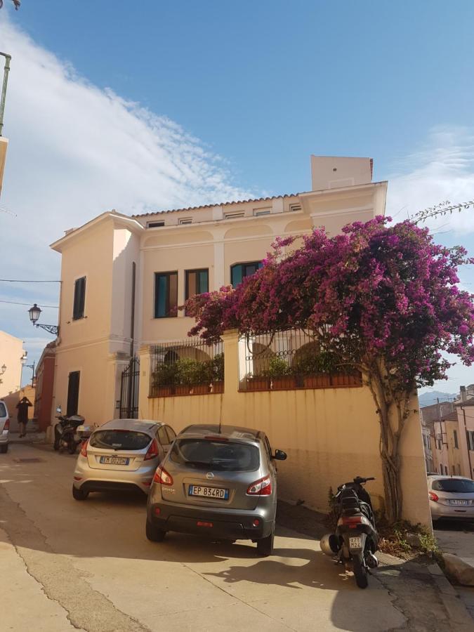 Monolocale In Villa Centrale La Maddalena  Exteriér fotografie